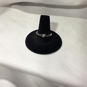 Simple Heart Setting Fashion Ring (G2)